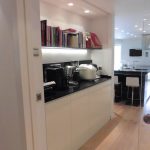 Piso de lujo en el Vilars. Elegante y amplio piso en venta en la parroquia de Escaldes-Engordany, en Els Vilars Andorra La Clau Group Immobiliaria. Una de las áreas de más prestigio de andorra y de las más cotizadas. Situado en pleno centro del Principado, con todos los servicios y comercios a su alcance, sin necesidad de utilizar su propio vehículo para desplazarse por el centro de Andorra la Vella. https://www.andorralaclaugroup.com/ Magnífico piso de 312 m2 en una sola planta, con una fantástica terraza con zona chill-out, de 60 m2, con vistas inmejorables sobre Escaldes Andorra y un práctico jacuzzi donde poder relajarse observando el entorno que le rodea. Parte de la terraza tiene la posibilidad de interiorizarse, convertirse en una agradable veranda, en los meses de invierno. https://www.andorralaclaugroup.com/ Su distribución interior está creada para disfrutar de toda la superfície en un ambiente único; distribuido en un amplio salón comedor con chimenea con funcionamiento a pellet y cristales tipo climalit aislantes de sonido y temperatura; una amplia y majestuosa habitación máster suite con vestidor y terraza, baño completo con mármoles calefactados a medida y ducha de hidromasaje cromoterapia; una espaciosa habitación doble, convertida actualmente en sala de estar, y una tercera habitación destinada a despacho con terraza y vistas sensacionales. Un segundo baño completo de lujo y un aseo de cortesía completan este magnífico inmueble, así como, una espectacular cocina de diseño en color marfil con isla central, confeccionada en mármol color negro, ideal para los amantes de la cocina profesional. LA CLAU GROUP ANDORRA IMMOBILIARIA andorra@laclaugroup.com - https://www.andorralaclaugroup.com 00 376 726 746 - C/ Verge del Pilar, 8 Andorra la Vella (Andorra) AD-500