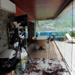 Piso de lujo en el Vilars. Elegante y amplio piso en venta en la parroquia de Escaldes-Engordany, en Els Vilars Andorra La Clau Group Immobiliaria. Una de las áreas de más prestigio de andorra y de las más cotizadas. Situado en pleno centro del Principado, con todos los servicios y comercios a su alcance, sin necesidad de utilizar su propio vehículo para desplazarse por el centro de Andorra la Vella. https://www.andorralaclaugroup.com/ Magnífico piso de 312 m2 en una sola planta, con una fantástica terraza con zona chill-out, de 60 m2, con vistas inmejorables sobre Escaldes Andorra y un práctico jacuzzi donde poder relajarse observando el entorno que le rodea. Parte de la terraza tiene la posibilidad de interiorizarse, convertirse en una agradable veranda, en los meses de invierno. https://www.andorralaclaugroup.com/ Su distribución interior está creada para disfrutar de toda la superfície en un ambiente único; distribuido en un amplio salón comedor con chimenea con funcionamiento a pellet y cristales tipo climalit aislantes de sonido y temperatura; una amplia y majestuosa habitación máster suite con vestidor y terraza, baño completo con mármoles calefactados a medida y ducha de hidromasaje cromoterapia; una espaciosa habitación doble, convertida actualmente en sala de estar, y una tercera habitación destinada a despacho con terraza y vistas sensacionales. Un segundo baño completo de lujo y un aseo de cortesía completan este magnífico inmueble, así como, una espectacular cocina de diseño en color marfil con isla central, confeccionada en mármol color negro, ideal para los amantes de la cocina profesional. LA CLAU GROUP ANDORRA IMMOBILIARIA andorra@laclaugroup.com - https://www.andorralaclaugroup.com 00 376 726 746 - C/ Verge del Pilar, 8 Andorra la Vella (Andorra) AD-500