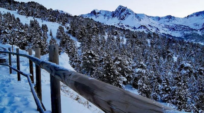 La Principauté a revêtu son manteau de neige ! C’est toujours un bonheur de vivre les 4 saisons en Andorre. ? ❄️
