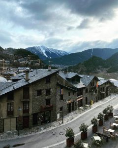 Virus : l'inquiétant projet de laboratoire de recherche P3 en Andorre, aux portes de l'Occitanie