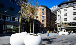 Andorra la Vella garanteix espais públics cèntrics i zones per gaudir i passejar.