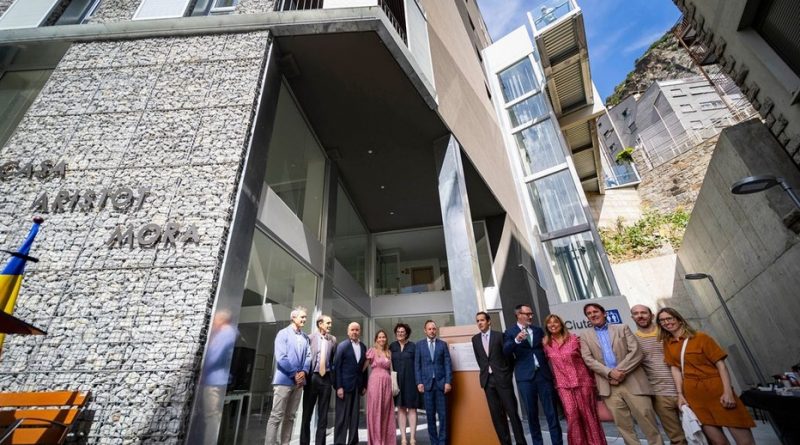 Ja està obert el nou ascensor públic uneix l'avinguda Príncep Benlloch amb el carrer Ciutat de Valls!