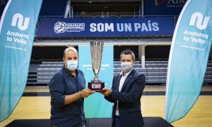 Trofeu Andorra la Vella de bàsquet per presentar oficialment l'equip davant de l'afició a la seva pista.